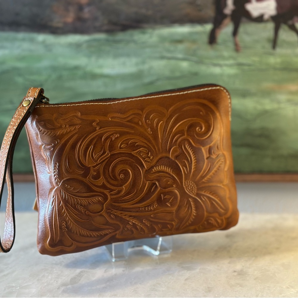 Patricia Nash Tooled Tan Leather Clutch Cassini NWT